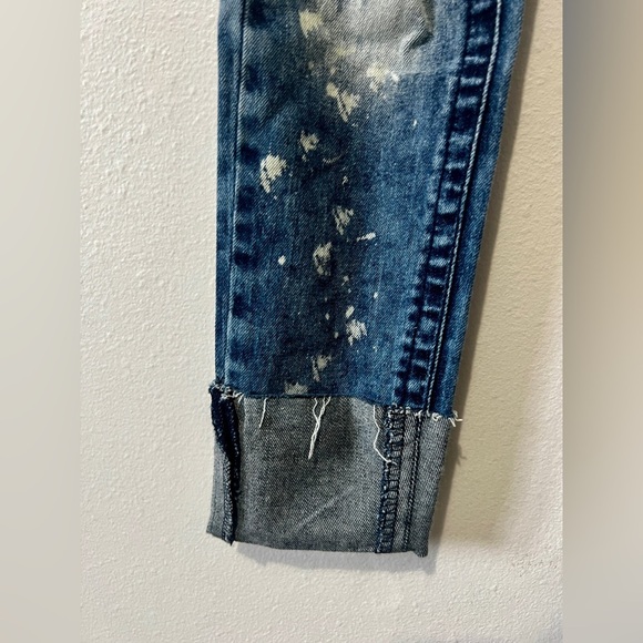Almost Famous Bleached Distressed Skinny Jeans - Size 0 (25" waist) - Picture 8 of 11